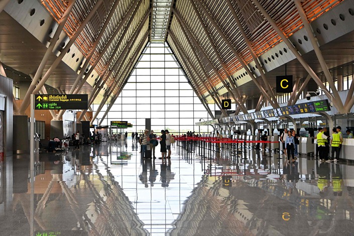 Tourists arrive at the newly built Siem Reap-Angkor International Airport in Cambodia on Nov. 15. Photo: VCG