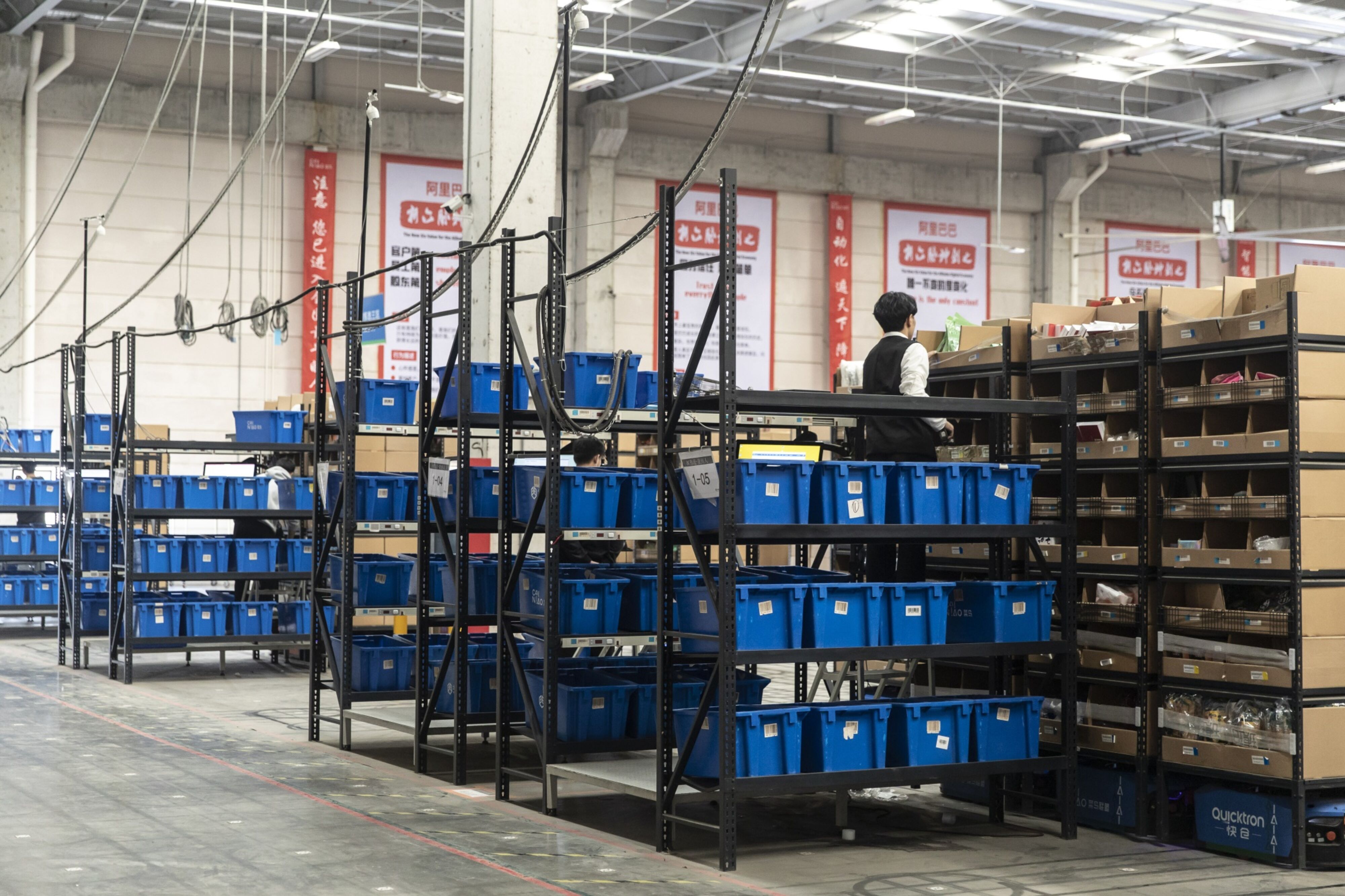 This is the second time Alibaba has nixed a high-profile IPO for one of its main businesses, casting more uncertainty over a restructuring that began last year. Photo: Bloomberg